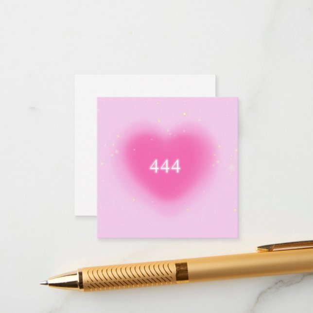 Carte D'accompagnement 444 Moderne Coeur rose Numéro d'ange esthétique (Devant/Arrière en situation)