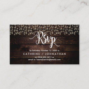 Carte D'accompagnement Bois de ferme rustique, lampes à cordes, réponse d