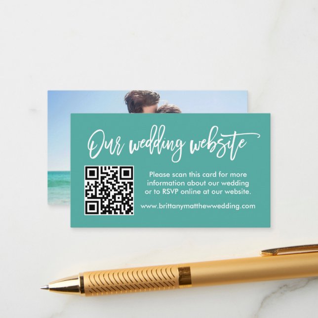 Carte D'accompagnement Brush Script Mariage site Web QR Photo Turquoise (Devant/Arrière en situation)