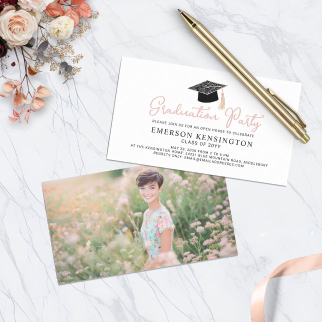 Carte D'accompagnement Carton d'invitation inséré à la main pour une fête (Cute Hand Drawn Graduation Party Invitation Inserts)