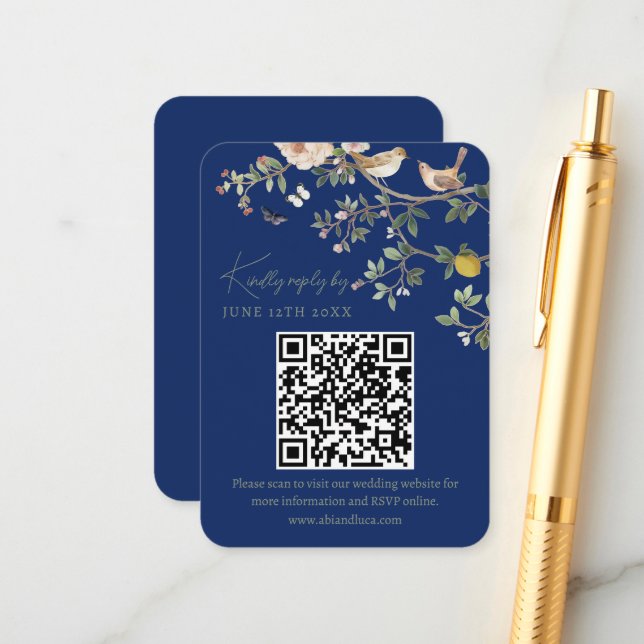Carte D'accompagnement Chinoiserie Wedding Website RSVP QR Code  (Devant/Arrière en situation)