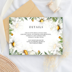 Carte D'accompagnement Détails de mariage floral avec des marguerites rus