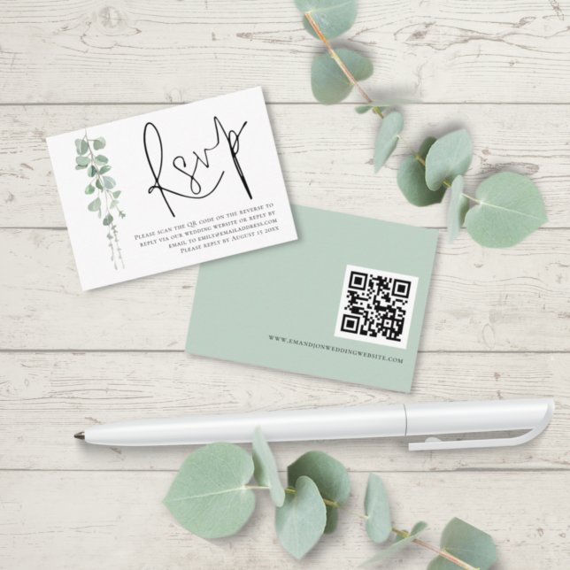 Carte D'accompagnement Elégant Eucalyptus Script QR Code Mariage RSVP (Front and back view)