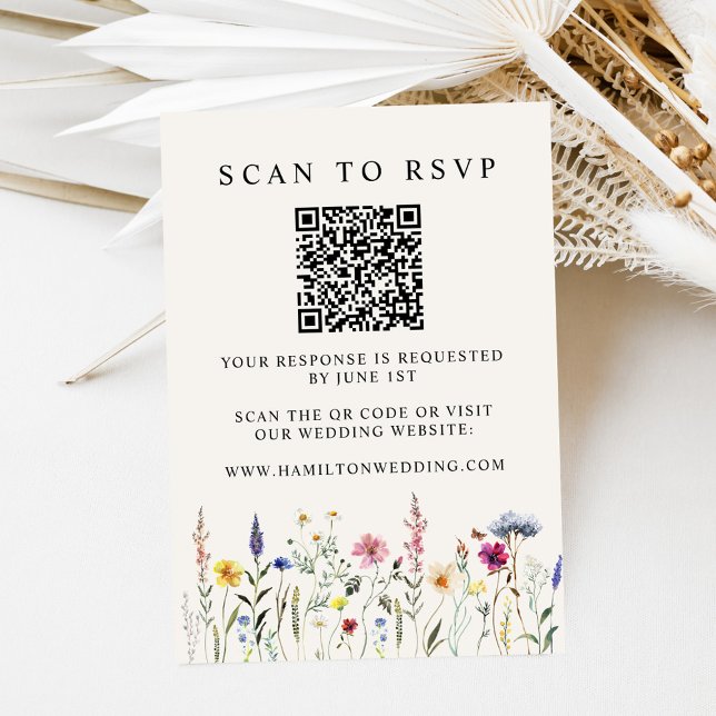 Carte D'accompagnement Elégant Fleur sauvage Crème QR Code Mariage RSVP (Créateur téléchargé)