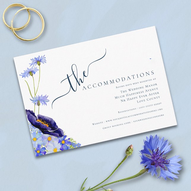 Carte D'accompagnement Fleur sauvage moderne Bleu Mariage Hébergement  (Stylish blue wildflower wedding accommodations enclosure card with watercolor summer florals)