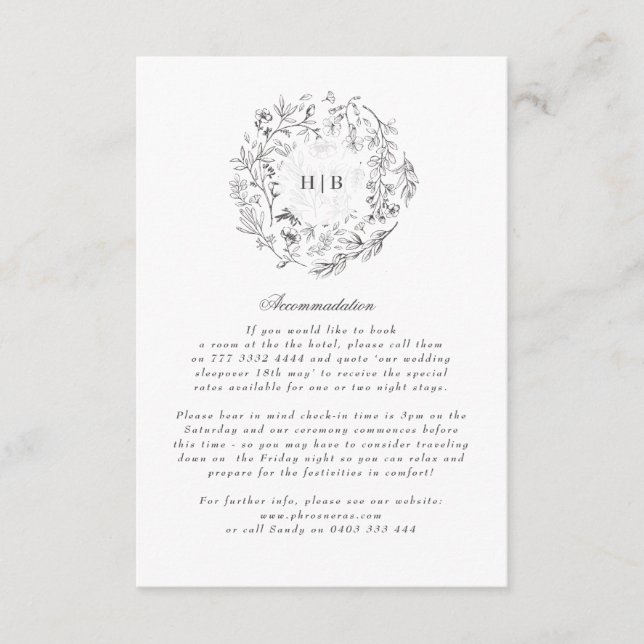 Carte D'accompagnement Floral Monogram Classic Wreath Détails Mariage (Devant)