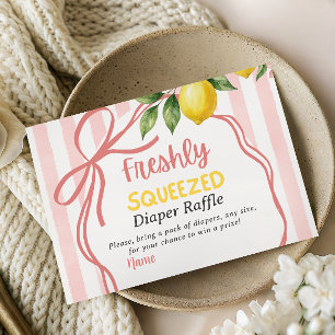 Carte D'accompagnement Jeux de couche pour bébé fille avec citron et nœud