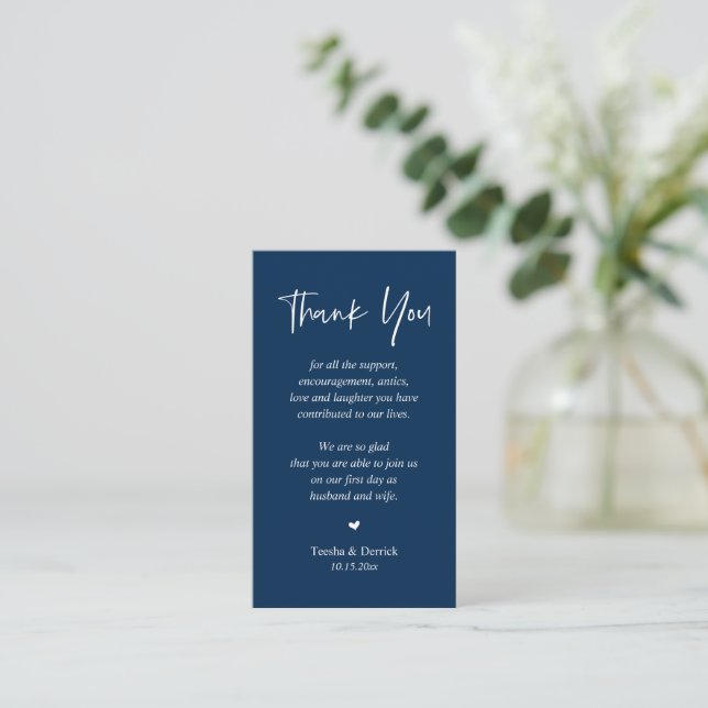 Carte D'accompagnement Merci de coeur mariage, bleu marine classique (Debout devant)