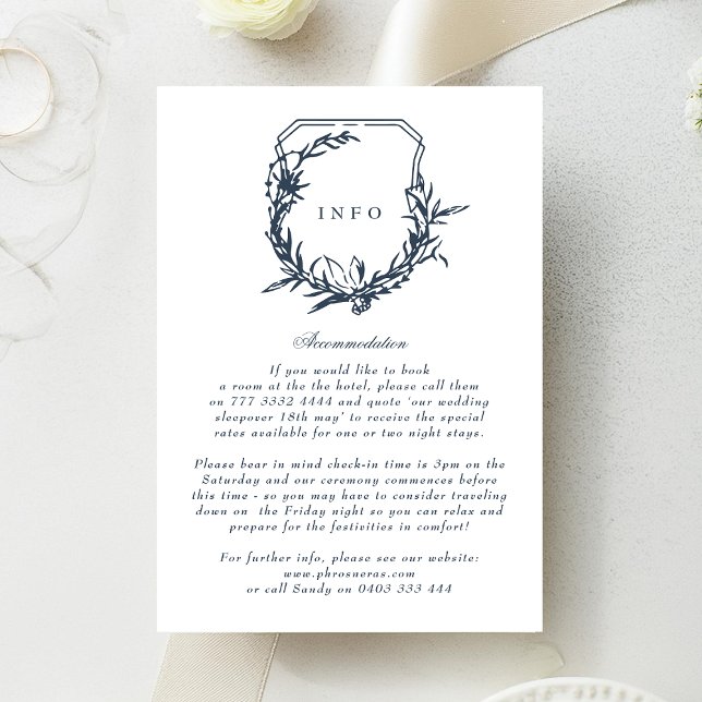 Carte D'accompagnement monogramme floral bleu marine classique (Créateur téléchargé)