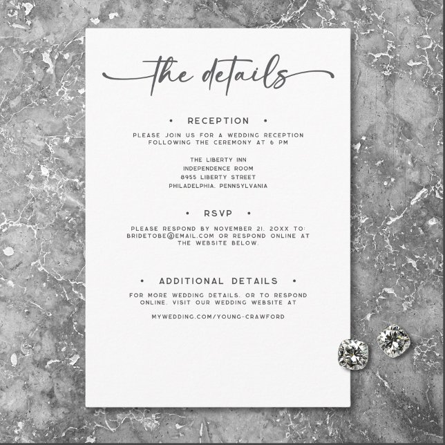 Carte D'accompagnement Noir moderne Script blanc minimaliste Détails Mari (Modern Black White Script Photo Wedding Details Enclosure Card)