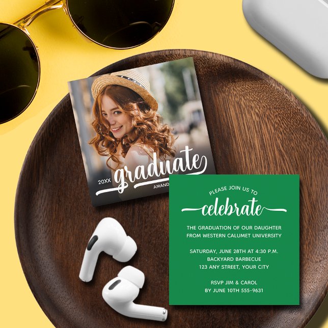 Carte D'accompagnement Photo moderne Green Graduation Party (Modern photo green graduation party enclosure cards, hand out or put in with announcements)