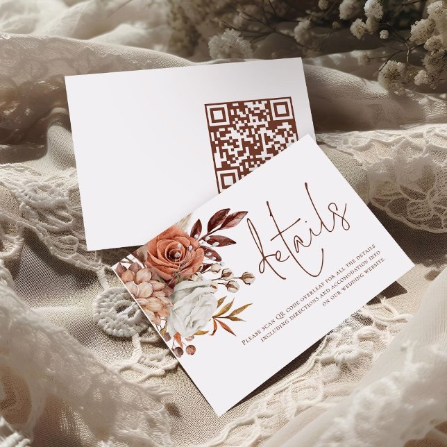 Carte D'accompagnement Rust Florals Script Brown QR Code Détails du Maria (front and back view)