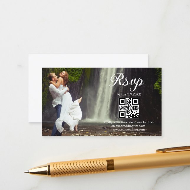 Carte D'accompagnement script minimal moderne rsvp qr code photo mariage (Devant/Arrière en situation)