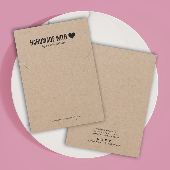 Carte d'affichage artisanale avec collier Kraft Lo (Créateur téléchargé)