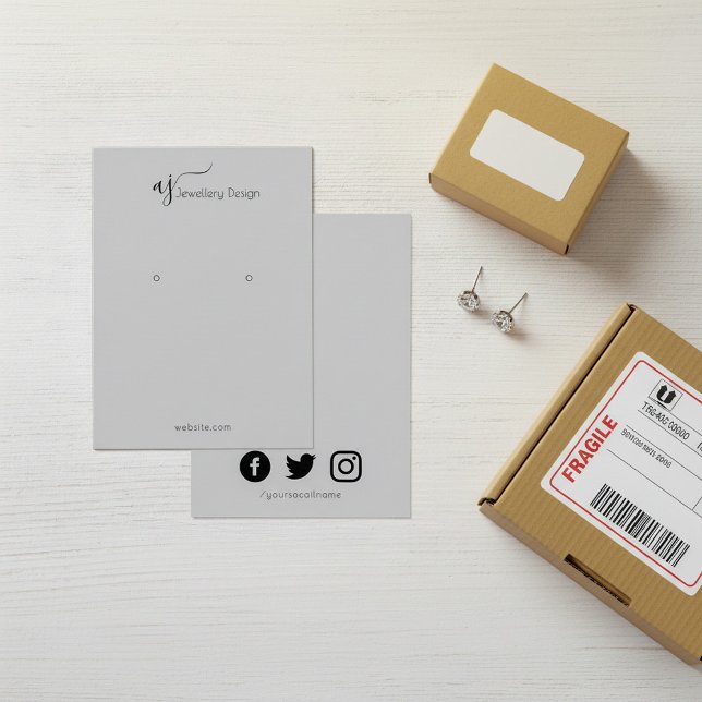 Carte d'affichage Monogramme sur les médias sociau (Monogramed social media earring display card.)