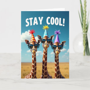Carte d'anniversaire avec chapeau de fête de giraf