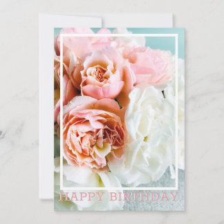 Carte d'anniversaire de roses douces et blanches