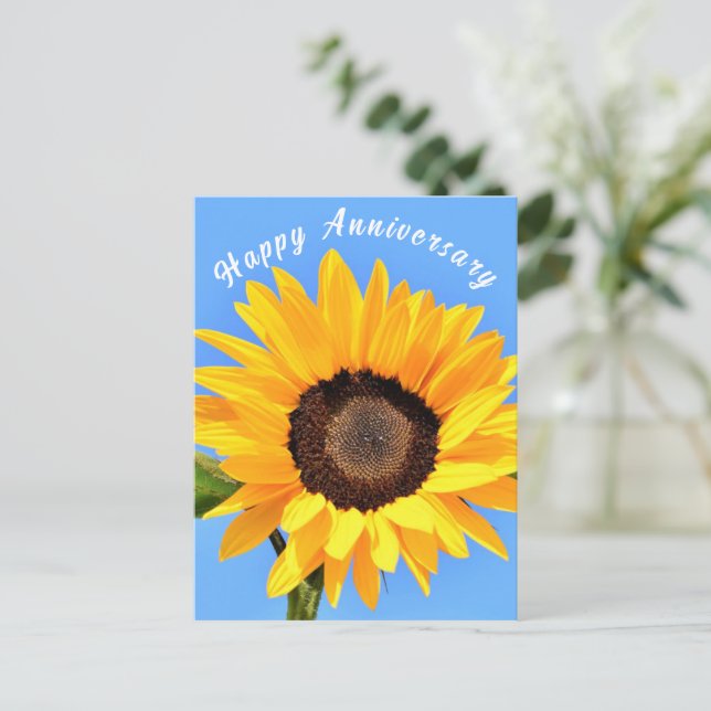 Carte d'anniversaire de tournesol jaune (Debout devant)