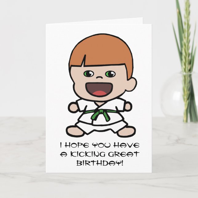 Carte d'anniversaire du karaté du garçon mignon (Devant)