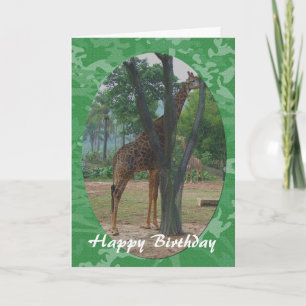 Carte d'anniversaire joyeux avec girafe dans le ca