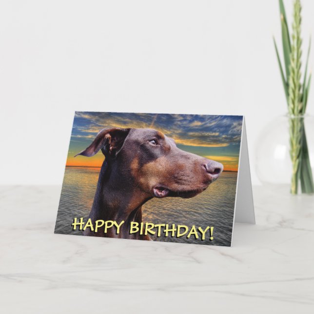 Carte d'anniversaire rouge mignonne de dobermann (Devant)