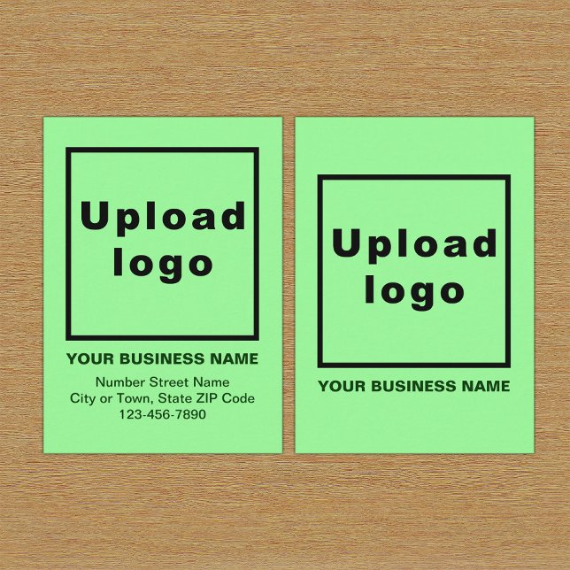 Carte de boîtier vert pour entreprise (Build brand name awareness. Your business brand on light green enclosure card.)