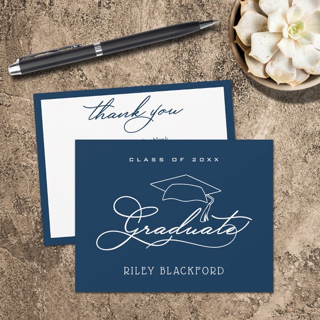 Carte De Correspondance Bleu de la marine Casquette (Graduation cap on navy blue flat thank you note cards have room for your message on the back.)
