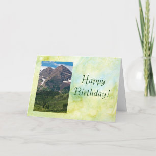 Carte de crête de montagne de joyeux anniversaire