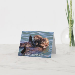 Carte de fête des mères avec famille de la loutre 