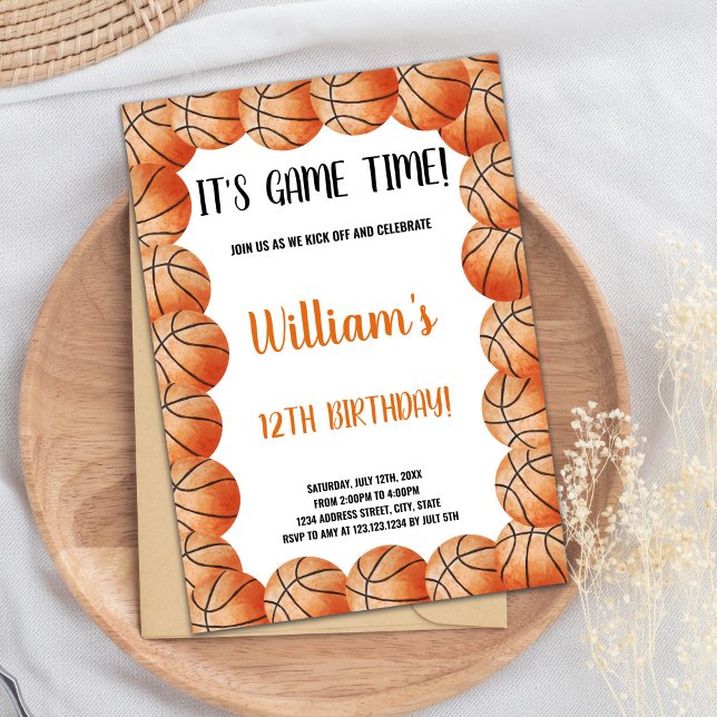 Carte de fête sportive modifiable pour enfants (Basketballs Orange Round Birthday Invitations)