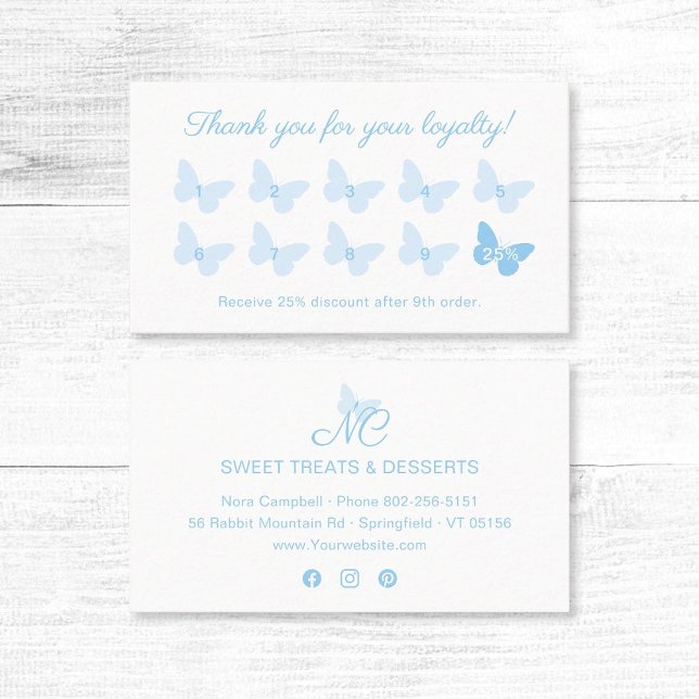 Carte De Fidélité Élégant Papillon Monogramme Logo mignonne Bébé Ble (Elegant baby blue butterfly thank you for your loyalty business card with social media icons.)