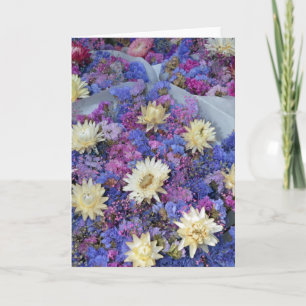 Carte de fleurs de paille séchées colorées bouquet