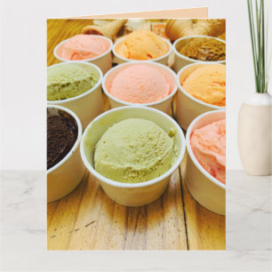 CARTE DE GRÂCE À LA CRÈME DE GLACE D'ANNIVERSAIRE