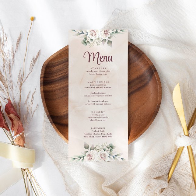 Carte de menu Boho Blush Rose Floral Mariage (Boho Blush Pink Floral Wedding Menu Card on boho wedding table.)