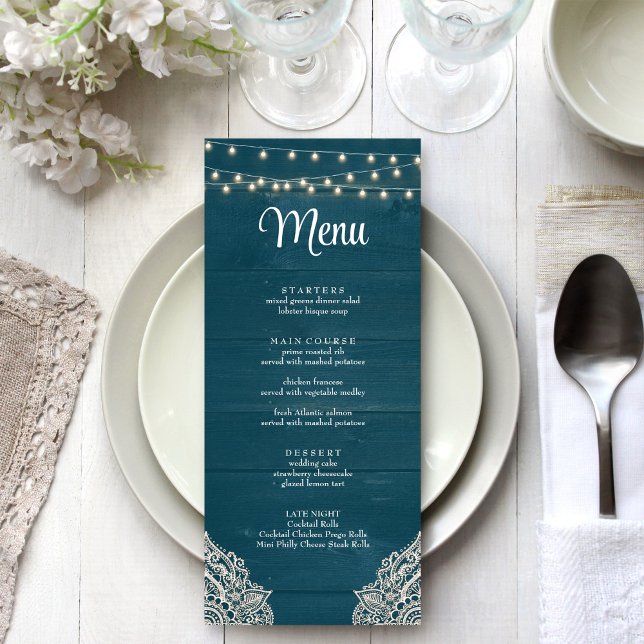 Carte de menu Elégance rustique Turquoise foncée (Dark Teal Rustic Elegance Menu Card on a white silver boho wedding table.)