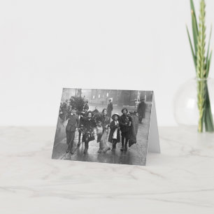 Carte de Noël Vintage ENFANTS AVEC HOLLY 1915
