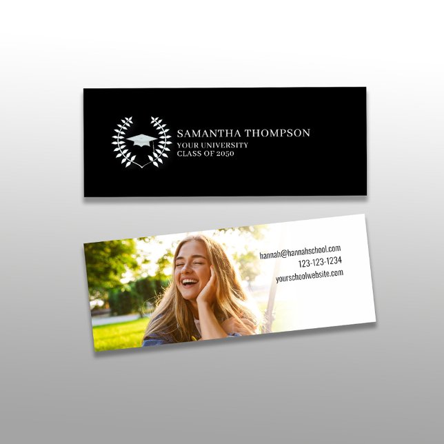 Carte de nom du diplômé noir et blanc Photo élégan (Graduation simple name card with photo template in Black and White,)