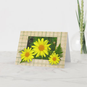 Carte de note blanche pour les marguerites jaunes