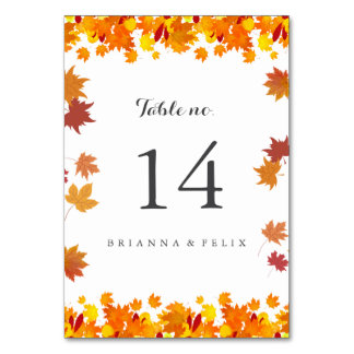 Carte de numéro de table de mariage aux feuilles d