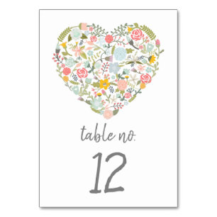 Carte de numéro de table du coeur floral