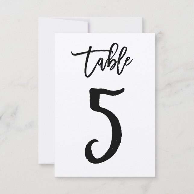 Carte de numéro de table en kraft avec lettrage à  (Devant)