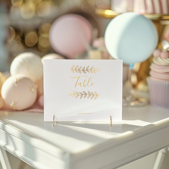 Carte de numéro de table feuille de l'effet or (Gold effect leaves table number card for your wedding reception.)