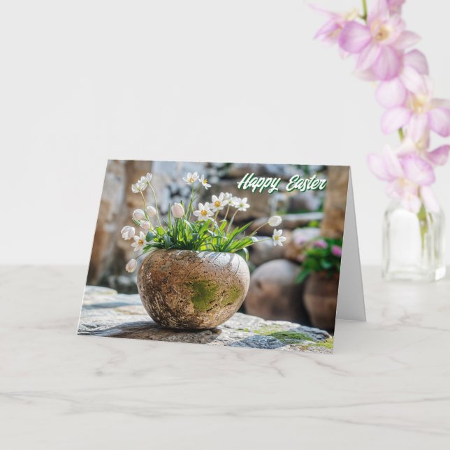 Carte de Pâques aux fleurs de printemps blanches (Orchidée)