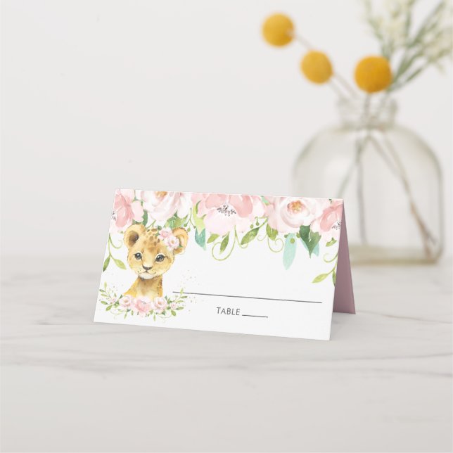 Carte De Placement Chic Blush Rose Floral Lion Cub Nom d'hôte (Devant)