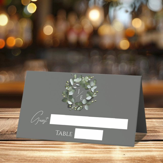 Carte De Placement Couronne Monogramme Eucalyptus moderne | Gray (Gray Modern Monogram Eucalyptus Wreath Wedding Place Card)
