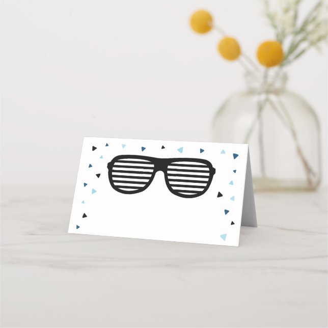 Carte De Placement Deux Lunettes de soleil Cool garçon Anniversaire (Devant)