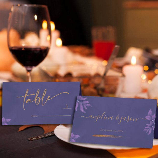 Carte De Placement Élégant Mariage Eucalyptus violet Script or (Créateur téléchargé)