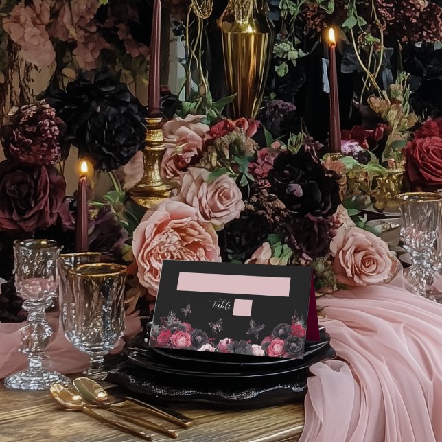 Carte De Placement Gothique rose rouge et noir Moody Quinceañera (Placecard for gothic quinceañera with pink, red and black moody florals.)