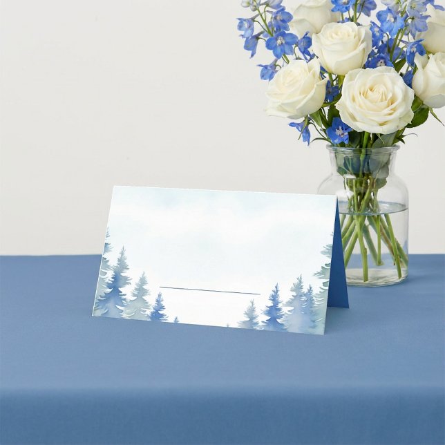 Carte De Placement Jolie carte mariage de place pour les pins d'hiver (Pretty winter pine trees wedding place card.)