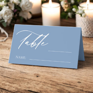 Carte De Placement Mariage de la crête de monogramme bleu poussiéreux